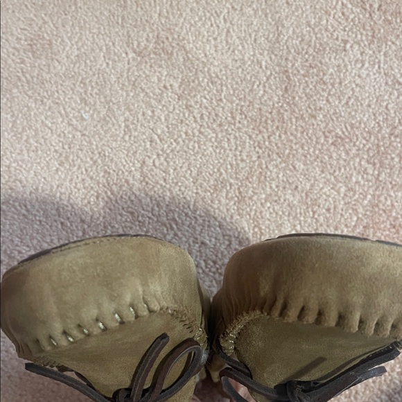 UGG women’s Brown Suede Loafers - Picture 15 of 17